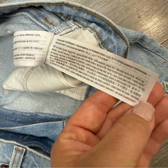 Abercrombie & Fitch Ultra High Rise 90s Straight Mom Denim Shorts 32/14 - Picture 5 of 9